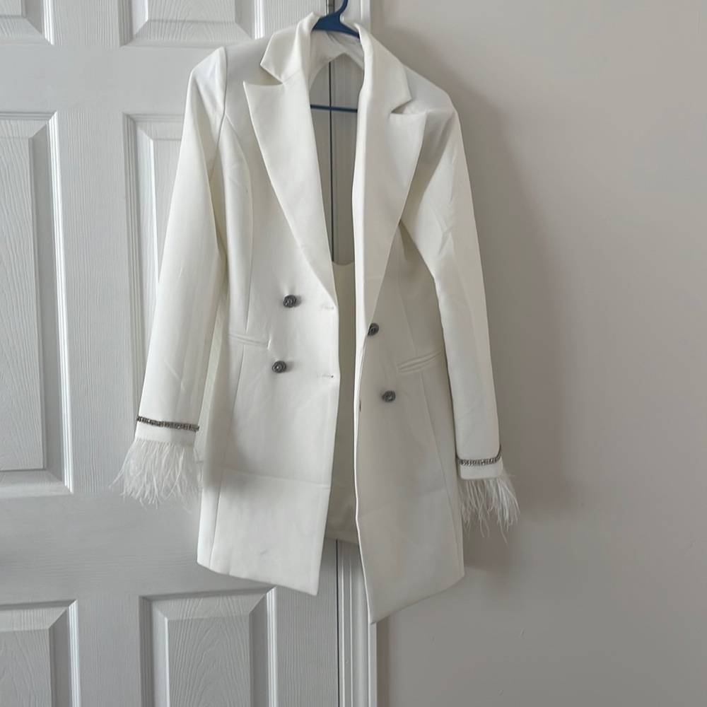 Bought this dress. Never worn. Passed the return date so it can’t be shipped bk